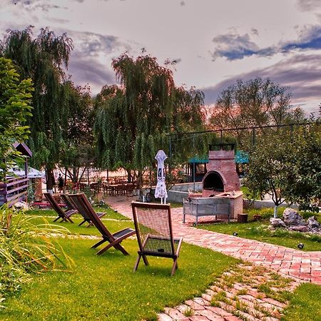 Enpi Lake Resort 이아시 외부 사진