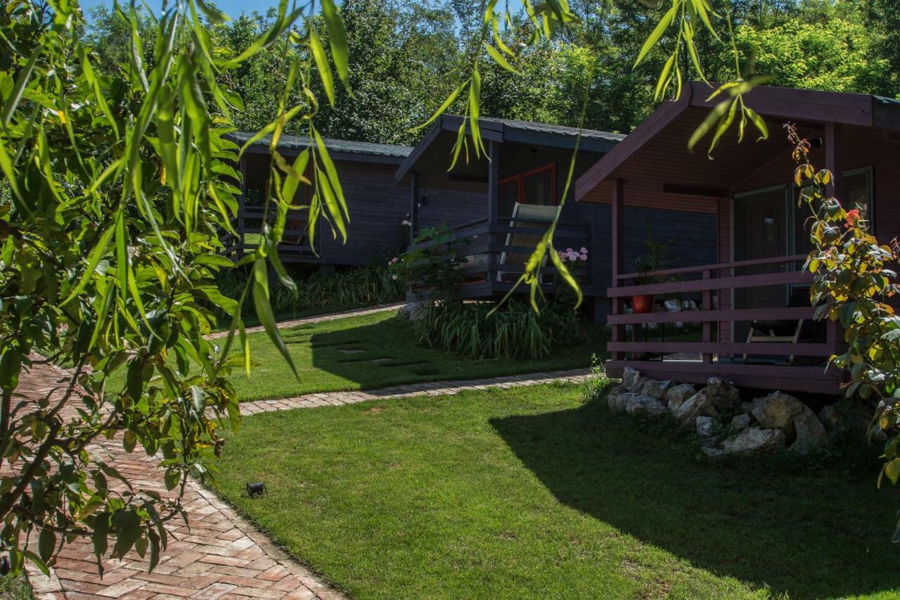Enpi Lake Resort 이아시 외부 사진