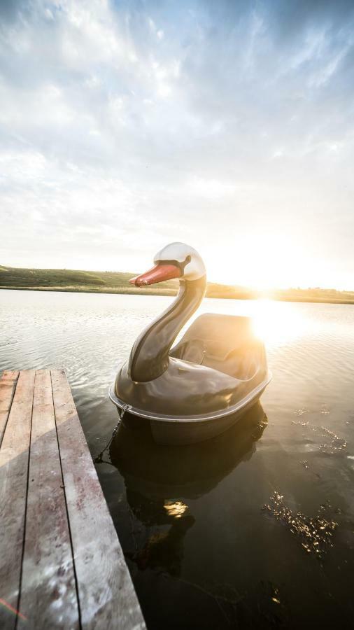 Enpi Lake Resort 이아시 외부 사진